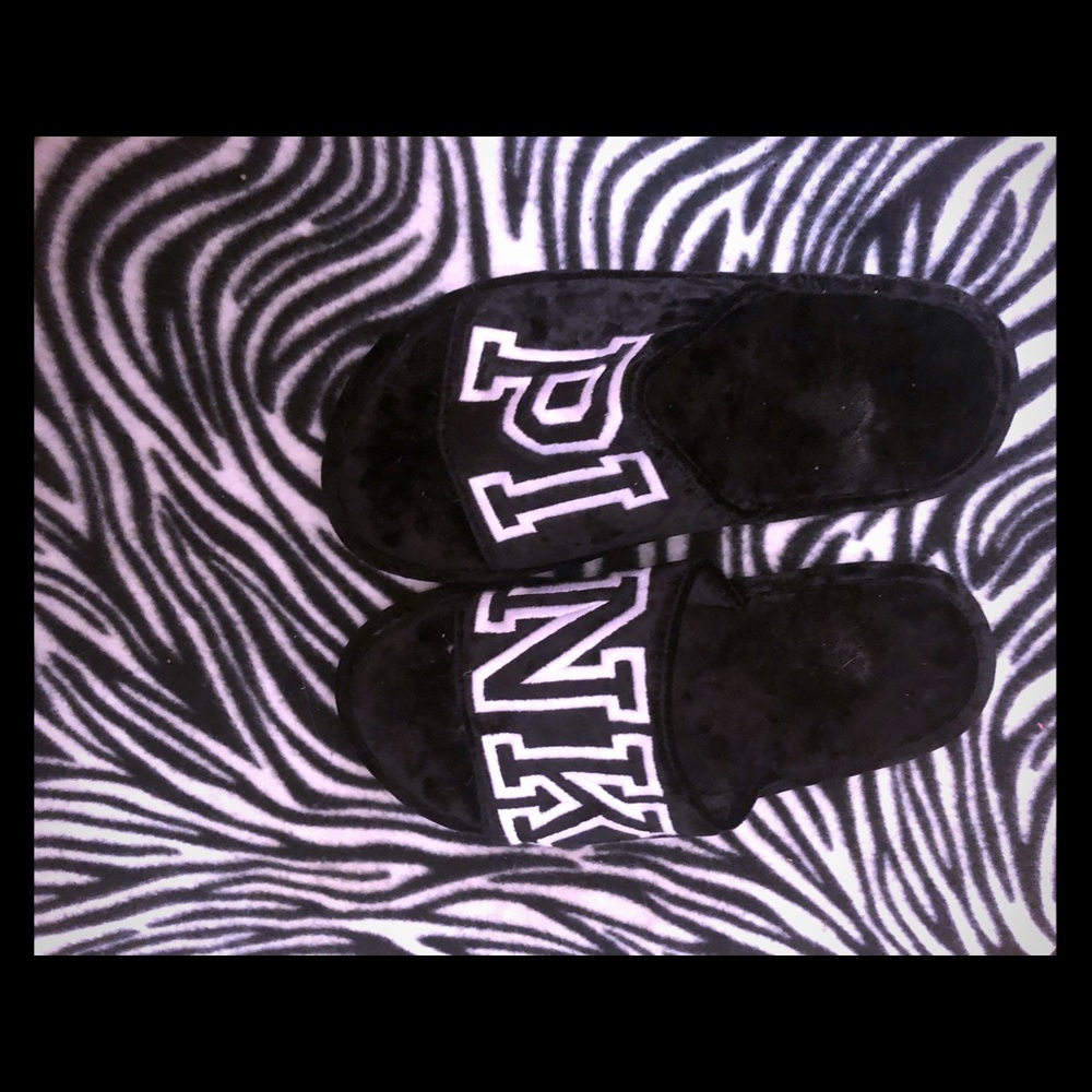 Victoria’s Secret Pink Slippers